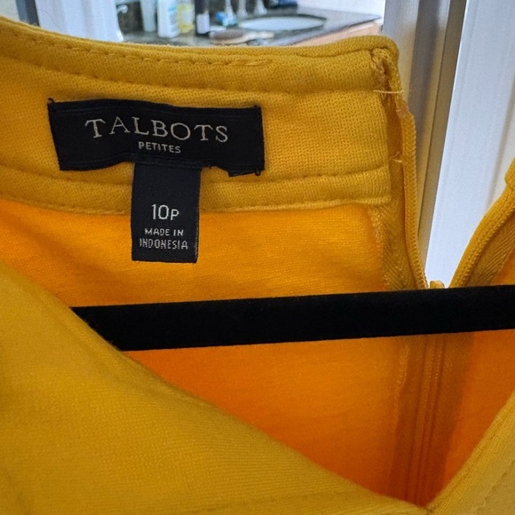 Talbots Yellow Sheath Dress Short Sleeve V-Neck, 10P - Picture 4 of 4